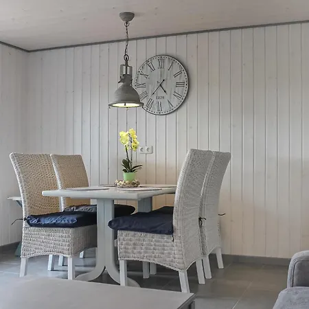 Vakantiehuis Amazing In With 2 Bedrooms&wifi